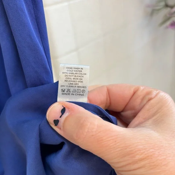 Quince Women's Blue Washable Silk Stretch Sleeveless Top Size Small - Picture 11 of 12